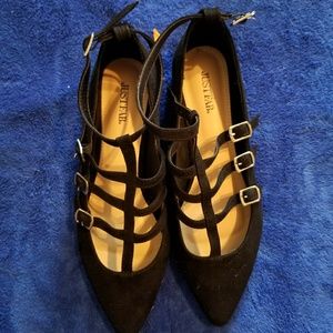 🖤JustFab Black flats🖤